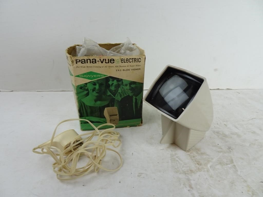 Vintage Pana-Vue Electric 2x2 Slide Viewer in Box
