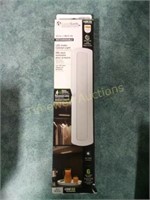 Good Earth USB Rechargeable LED Light Bar 12 Motio