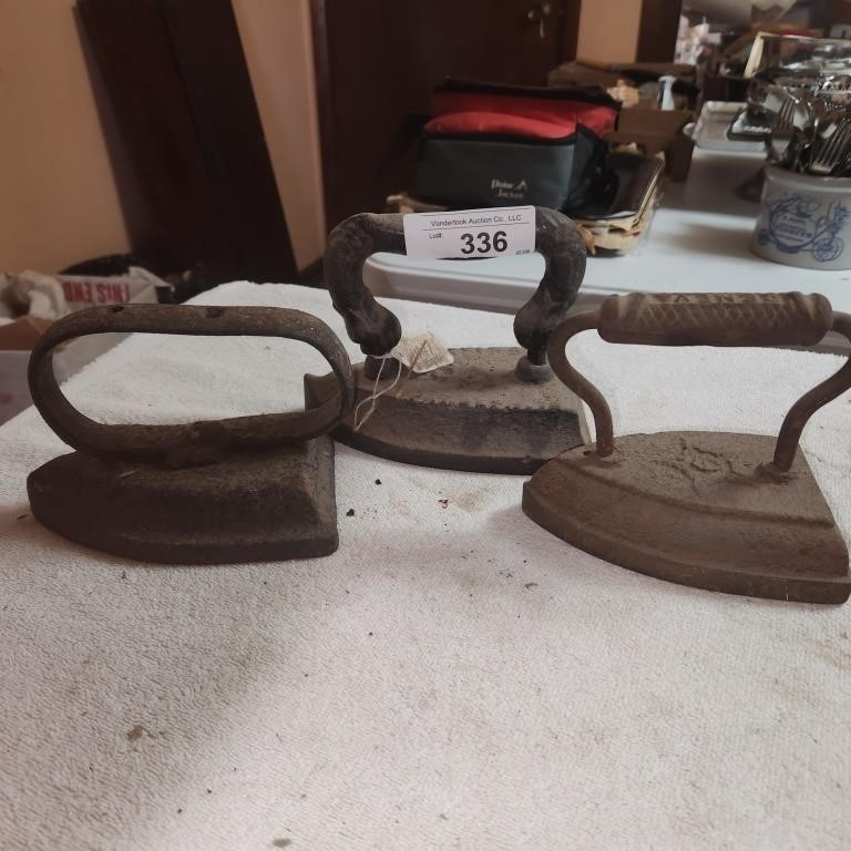 Vintage Cast Iron Sad Iron - Lot of 3