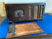 Antique radio & wooden clip bd.