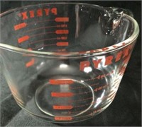 8 cup Pyrex Measuring Cup Glass In Great Shape