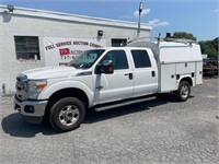 2011 Ford F-350 XLT Super Duty 4X4 Service Truck