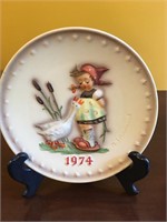 Vintage 1974 Hummel Plate  “ Girl and Goose”