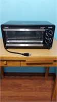 Cooks toaster oven