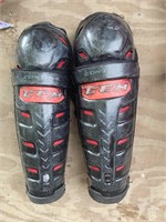 Hockey Equipment - Shin Guards