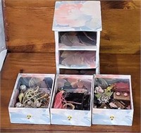Dresser Box w/Jewelry Contents