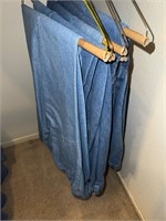 5 pairs of men's blue jeans. Sz 42, length 29" 30"