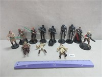 STAR WARS COLLECTIBLE FIGURES