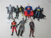 SUPER HERO FIGURES