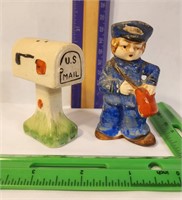 Japan Salt&Pepper shaker mailman & mailbox