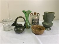 Assorted pottery/glass