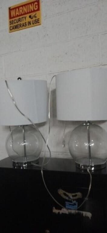 Set of 2 round glass modern lamps