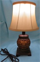 SMALL TABLE/DESK LAMP