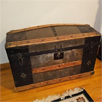 OLD TRUNK