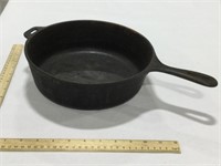 Cast iron chicken fryer pan