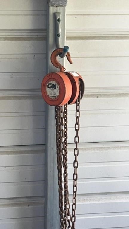 Vintage chain hoist