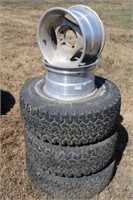Set of 4 Aluminum Rims & Tires w/hubcaps