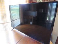 42" Lg Flatscreen TV w/remote