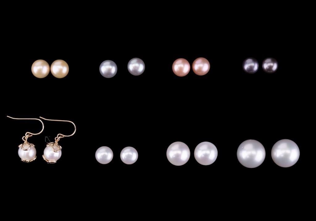 Pearl Earrings (Eight Pairs)