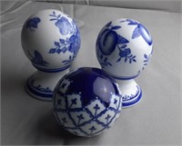 Blue and White Porcelain Figuines