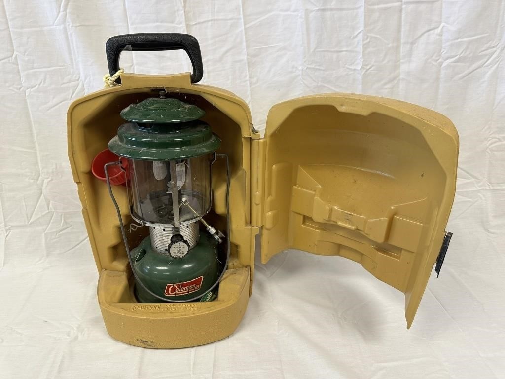 1972 Coleman Propane Lantern w Carrying Case