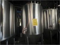 STAINLESS STEEL BREWING TANK