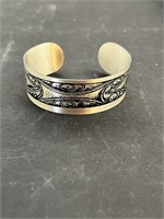 Vintage Tribal Type Etched Design Bangle