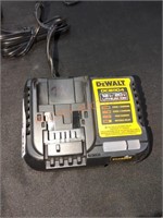 DeWalt 12V / 20V battery charger, no batteries