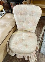 SMALL UPHOLSTERED VANITY CHAIR