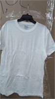 L (42-44) Gildan Men's T-shirt