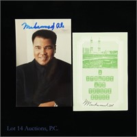 Muhammad Ali Signed Photograph & Islamic Pamphlet