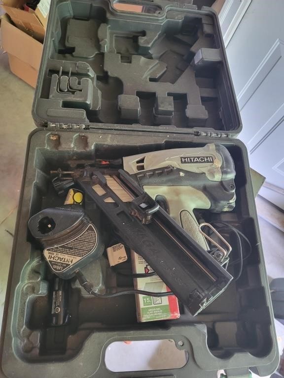 Hitachi NT 65GA Cordless 2 1/2" Gas Finish Nailer