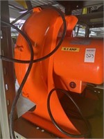 INFLATABLE BLOWER- 6.1A (ORANGE) SPECIFICATIONS: