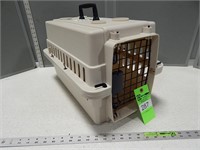 Pet kennel; approx. 18"x11"x12" H