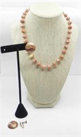 PINK STONE BEAD NECKLACE & PAIR OF FAUX EARRINGS