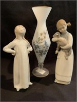 (2) Lladro Porcelain Figures+White Frosted Vase