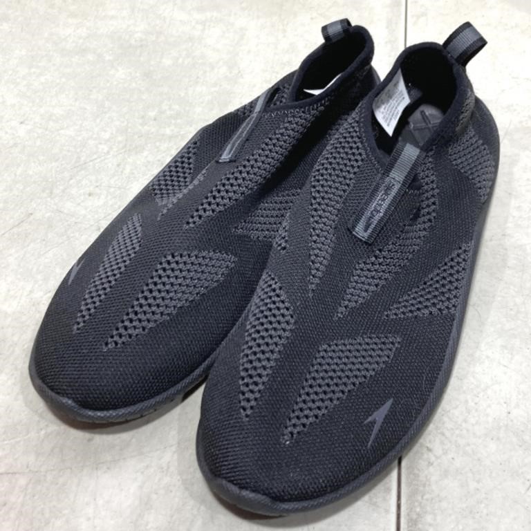 Speedo Men’s Water Shoes Size 9