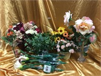 Assorted lot of faux florals