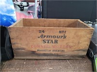 Vintage armours star wooden box