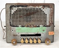 Vintage A M Car Radio W Speaker Bakelite Knobs