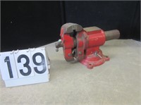 4 3/4" Bench/Pipe Vise