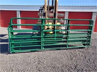 5-14ft Panels, 2-14ft Green Gates