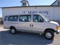 2007 Ford E350 Econoline Extended Bus - VUT
