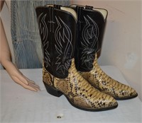 Biltrite mens Cowboy boots ?? size likely size 10