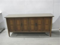 20"x 6'x 33" Mid Century Buffet W/Glass Cover Top