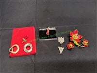 (5) Brooches & Brooch /Earring Set