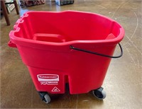Rubbermaid Commercial Wave Brake ( NO SHIPPING)