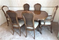 THOMASVILLE EXTENDABLE DINING TABLE AND SIX CHAIRS