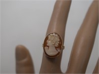 KP14 Gold Shell Cameo Ring