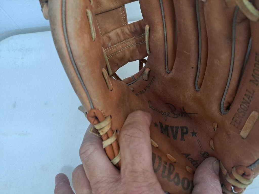 George Brett Wilson Baseball Glove
